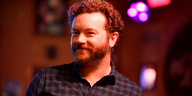 Preso por estupro, astro de ‘That 70’s Show’ tem foto na prisão divulgada; veja