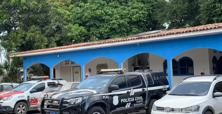 Homem é preso após ameaçar esposa com faca em Palmeira dos Índios