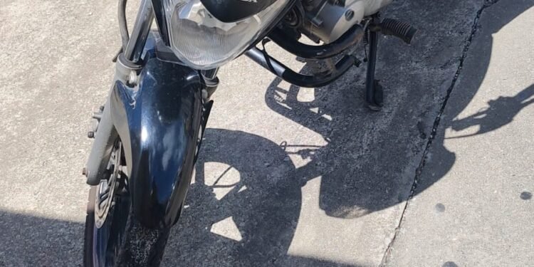 Ronda detém jovens por suspeita de receptação de moto roubada Ronda detém jovens por suspeita de receptação de moto roubada
