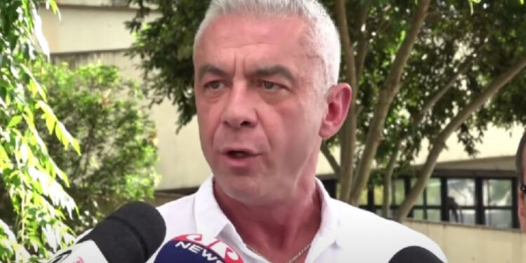 Ex-marido de Ana Hickmann presta depoimento à polícia e nega acusações Ex-marido de Ana Hickmann presta depoimento à polícia e nega acusações