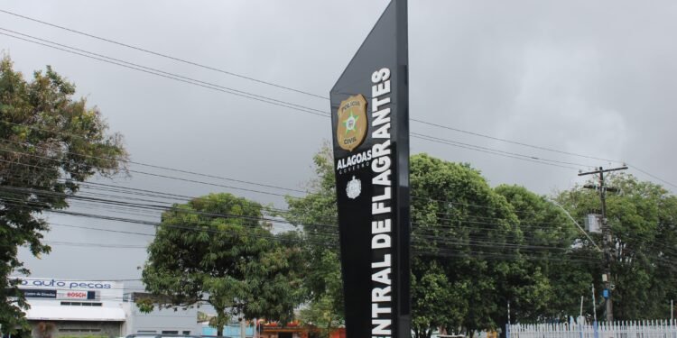 Idoso é preso pela segunda vez por perseguir criança de 10 anos em Maceió Idoso é preso pela segunda vez por perseguir criança de 10 anos em Maceió