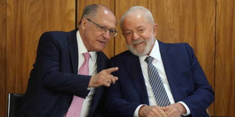 Governo lança programa com benefícios fiscais para veículos que poluem menos