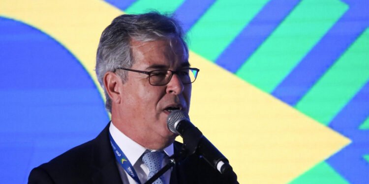 Presidente da Apex quer US$ 1 trilhão em comércio exterior: ‘Brasil voltou ao palco internacional’