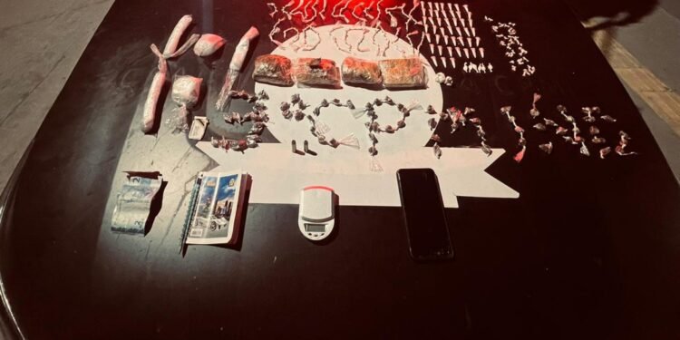 Polícia Militar prende dois suspeitos de tráfico de drogas em Chã Preta
