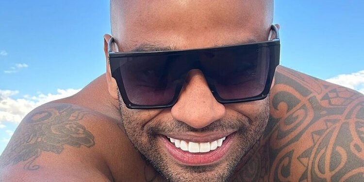 Após romance em ‘A Fazenda’, Cézar Black pede Kally Fonseca em namoro