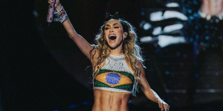 Turnê do RBD chega ao fim com apresentação no México – Headline News, edição das 23h