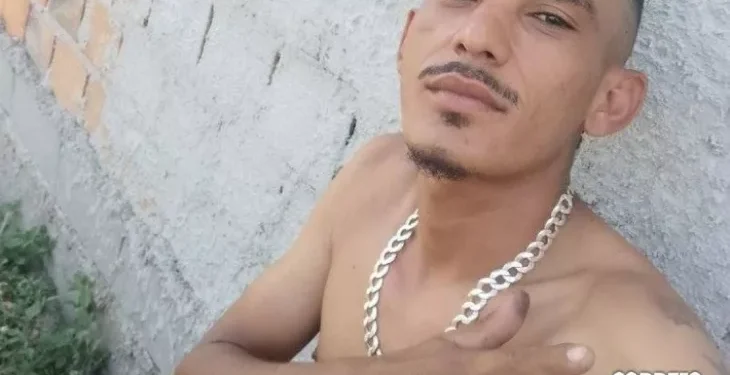 Jovem é assassinado momentos antes de chegar em casa