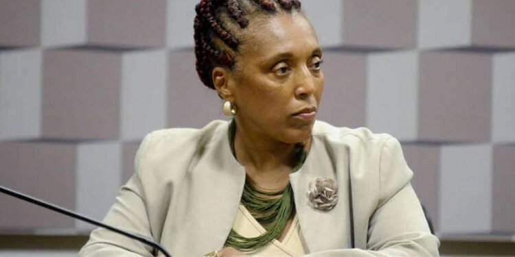 Lula indica segunda mulher negra para ocupar uma vaga de ministra do TSE Lula indica segunda mulher negra para ocupar uma vaga de ministra do TSE