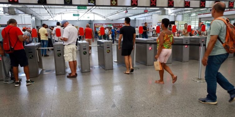 Estação de metrô Águas Claras é inaugurada e começa a operar nesta terça-feira