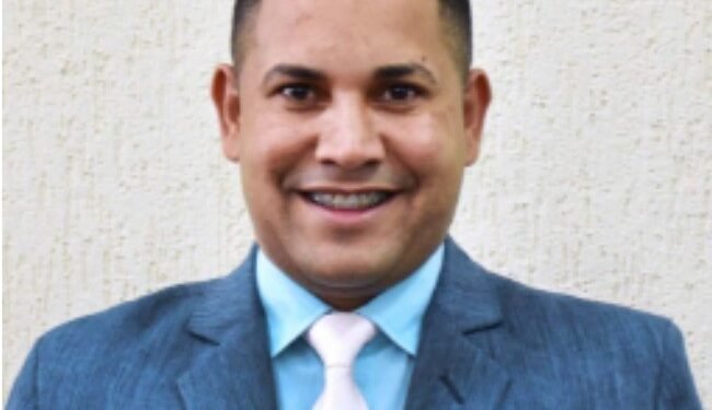 Vereador é preso por porte ilegal de arma de fogo após tentar impedir agressão a gestante na Bahia