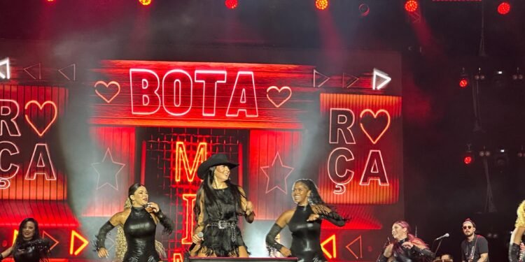 FOTOS: veja imagens da terceira noite do Festival Virada Salvador