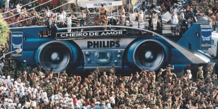 Sócio do Bloco Cheiro explica retorno ao Carnaval de Salvador em 2025; Número de blocos caiu em 41% de 2016 para 2024