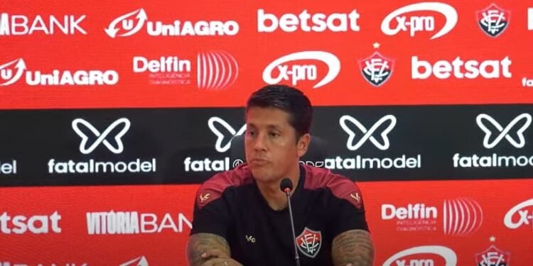 Carpini lamenta chances perdidas pelo Vitória e declara: “Hoje a gente merecia vencer”