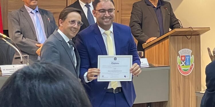 Mário Galinho, vice e vereadores eleitos de Paulo Afonso são diplomados Mário Galinho, vice e vereadores eleitos de Paulo Afonso são diplomados