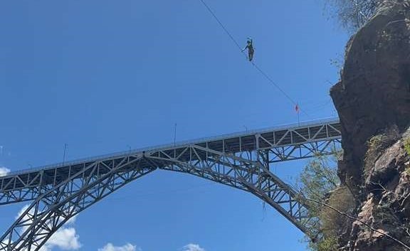 Valmir Rocha celebra recorde mundial de waterline quebrado por atleta baiano sobre o Rio São Francisco, em Paulo Afonso Valmir Rocha celebra recorde mundial de waterline quebrado por atleta baiano sobre o Rio São Francisco, em Paulo Afonso